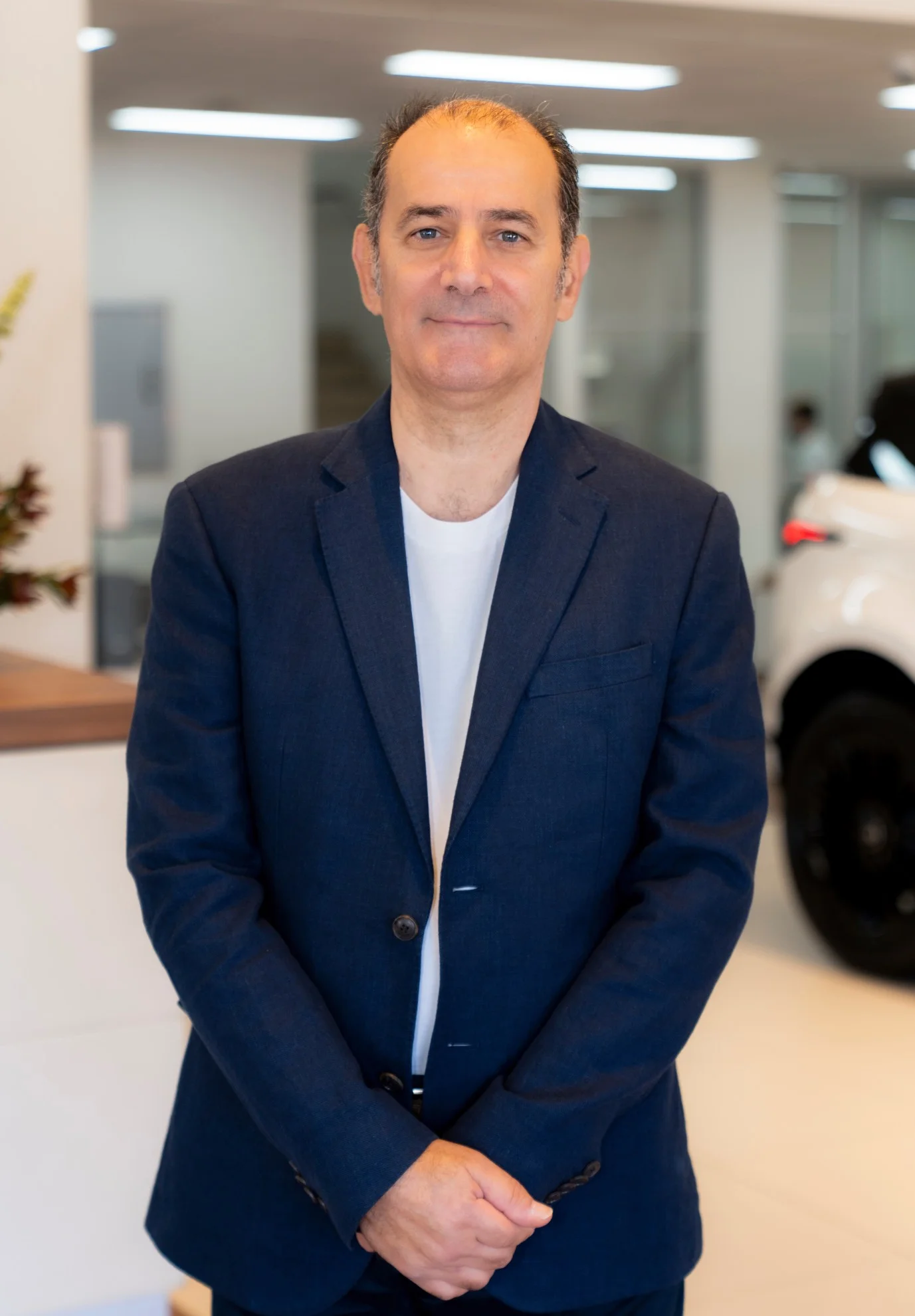 NUNZIO BURELLI - PARTS MANAGER LR